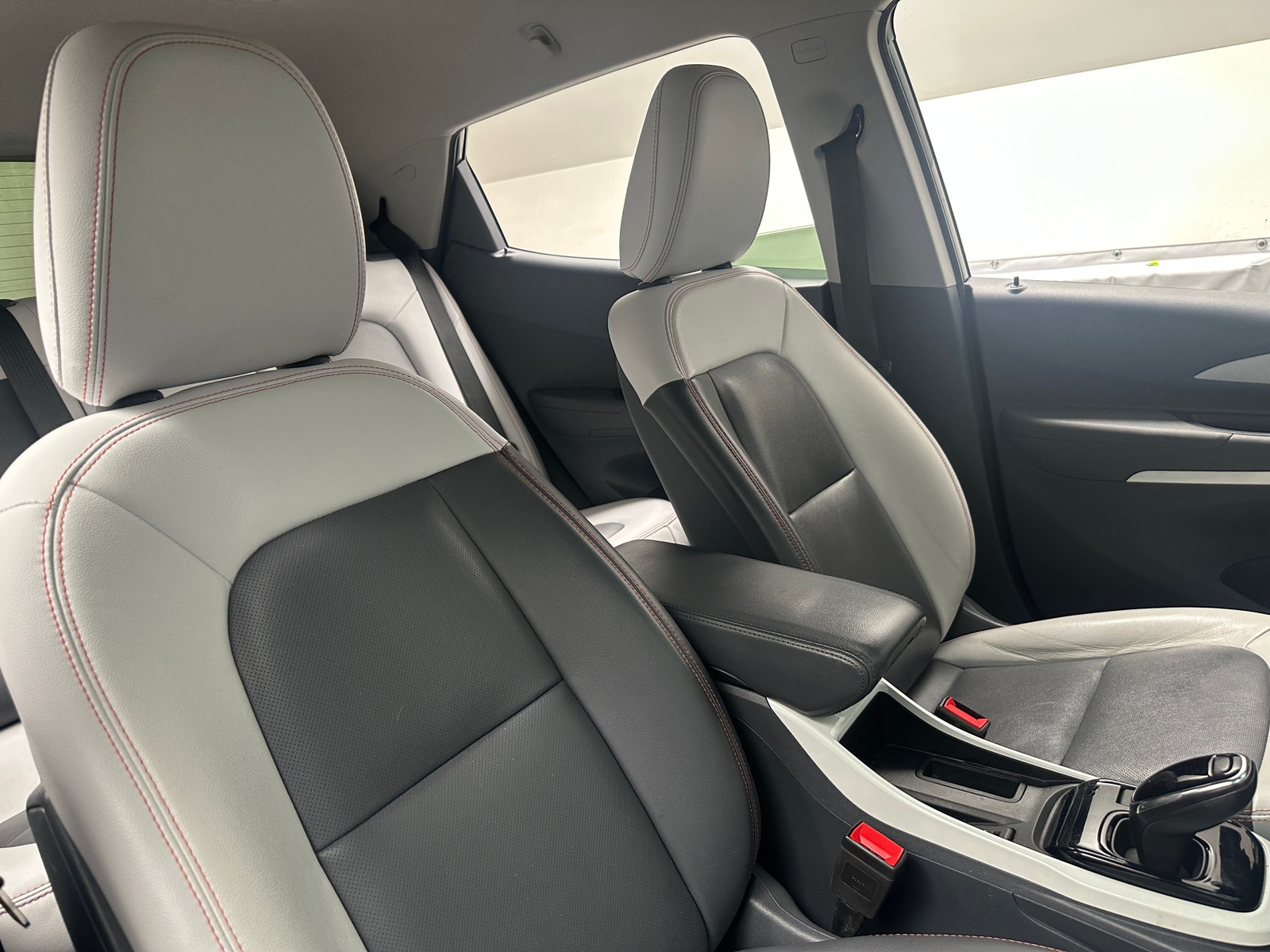 Thumbnail: 2019 Chevrolet Bolt EV - 2