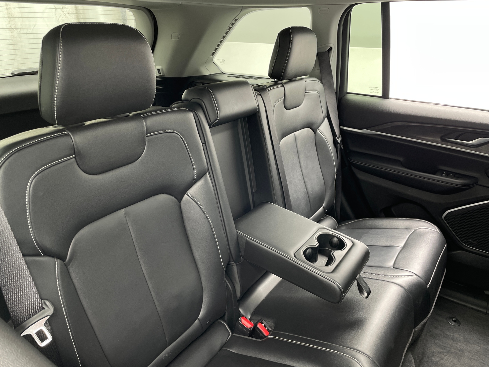 Thumbnail: 2022 Jeep Grand Cherokee - 5