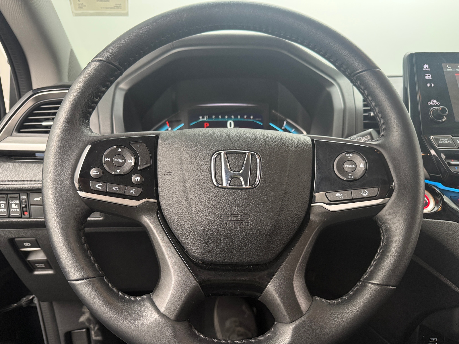 Thumbnail: 2023 Honda Odyssey - 4