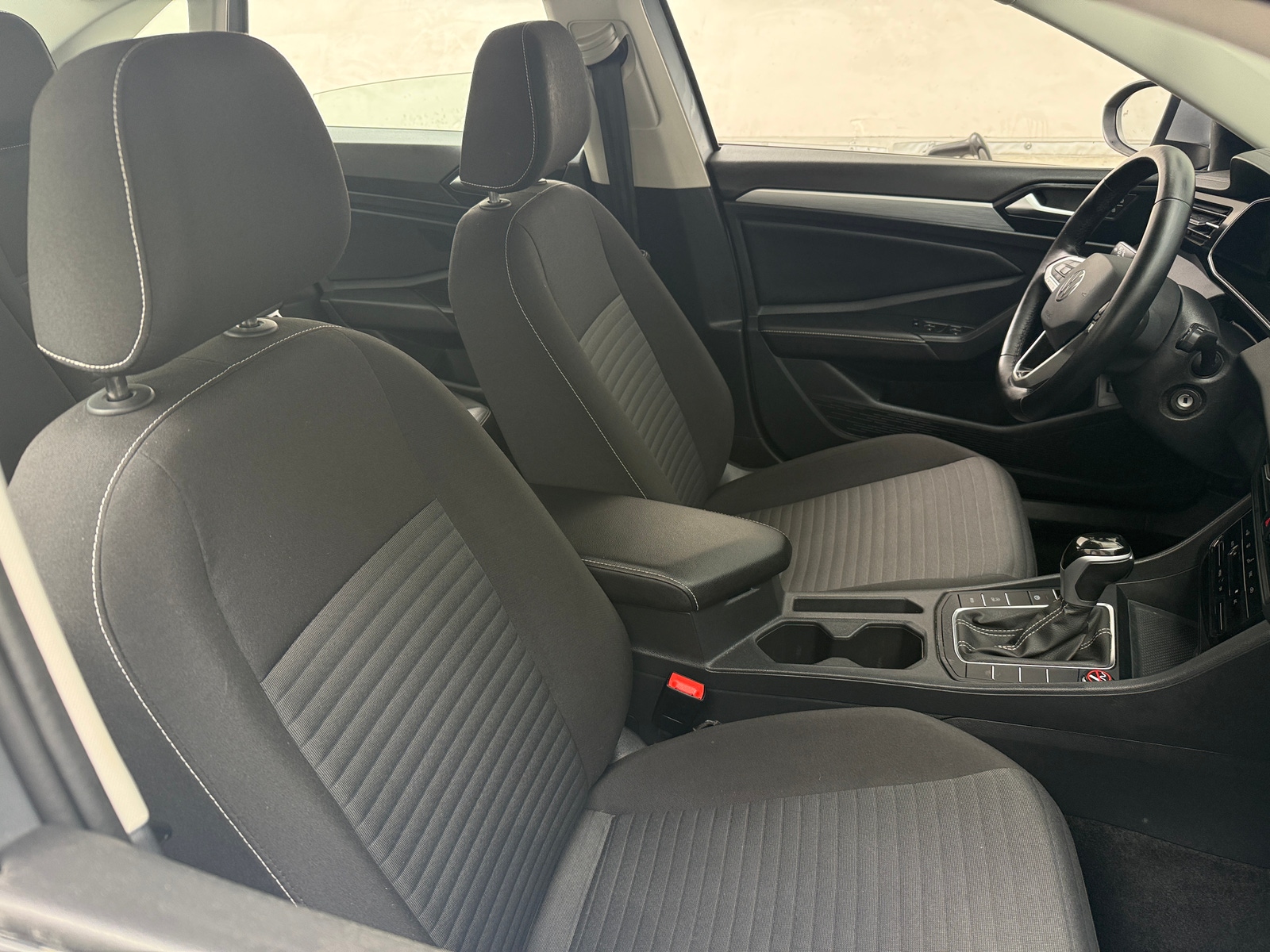 Thumbnail: 2025 Volkswagen Jetta - 2