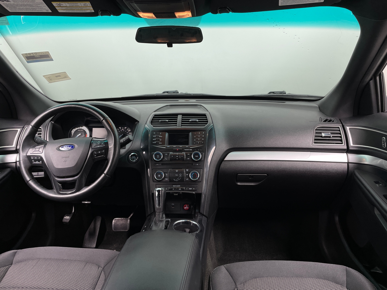 Thumbnail: 2017 Ford Explorer - 3