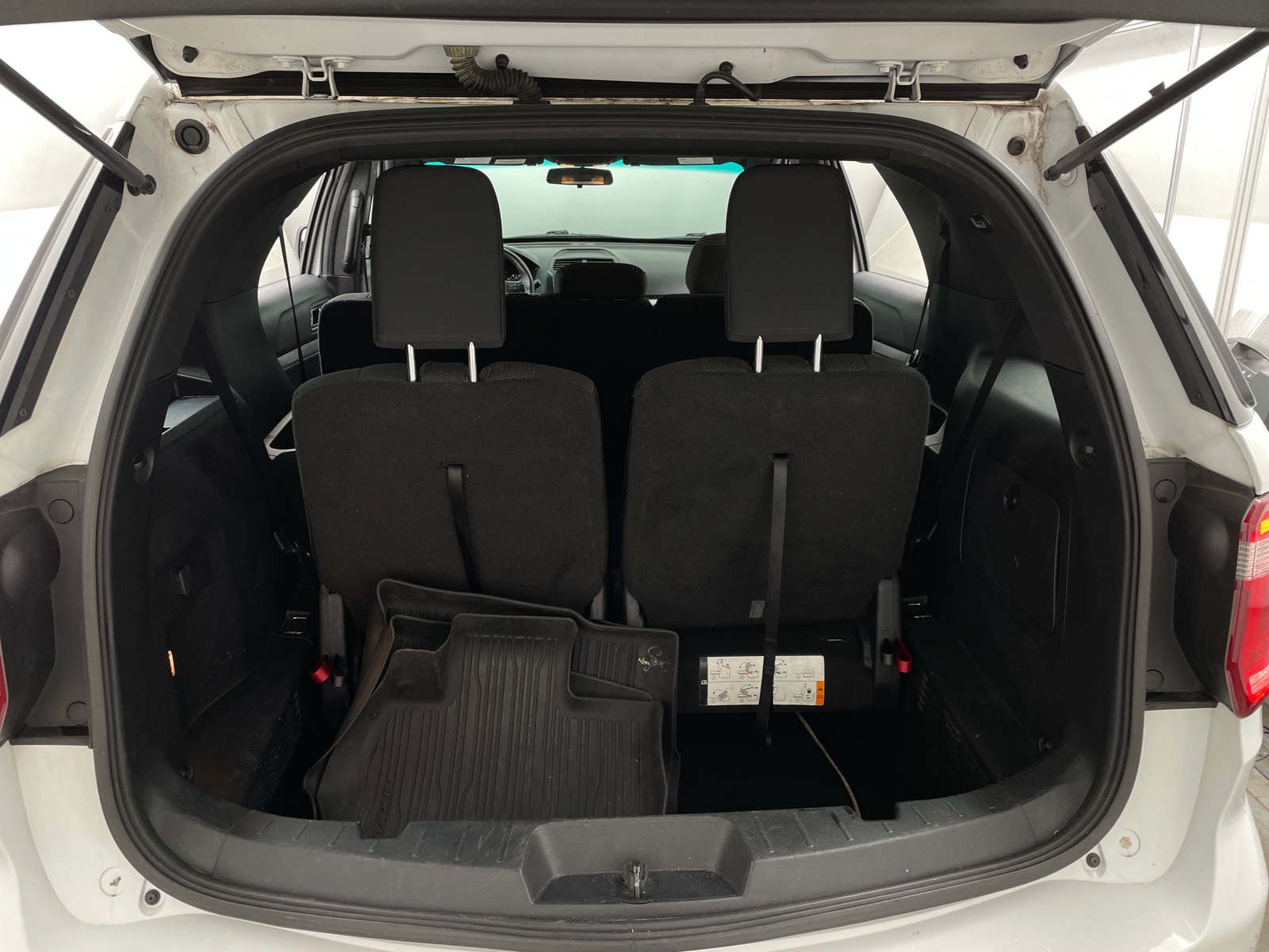 Thumbnail: 2017 Ford Explorer - 7