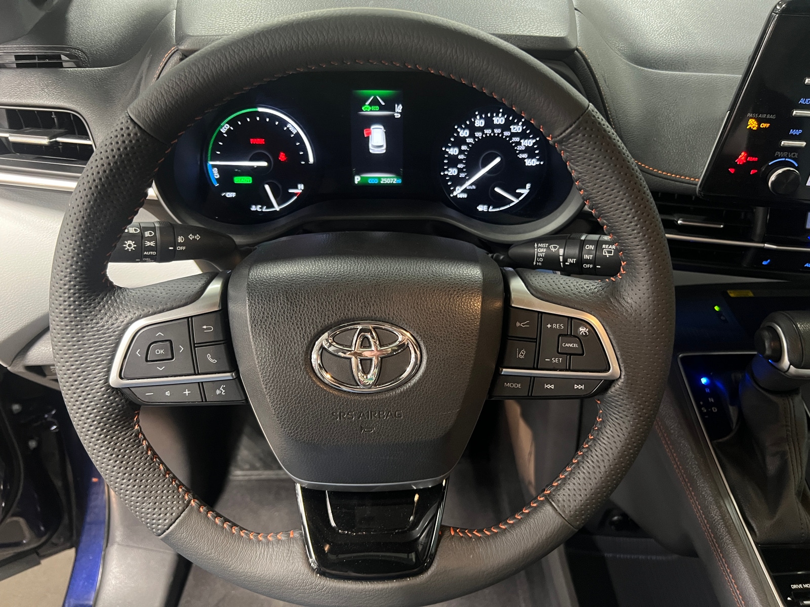 Thumbnail: 2023 Toyota Sienna - 4