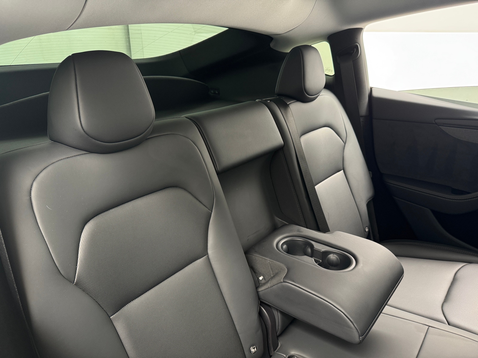 Thumbnail: 2026 Tesla Model Y - 4