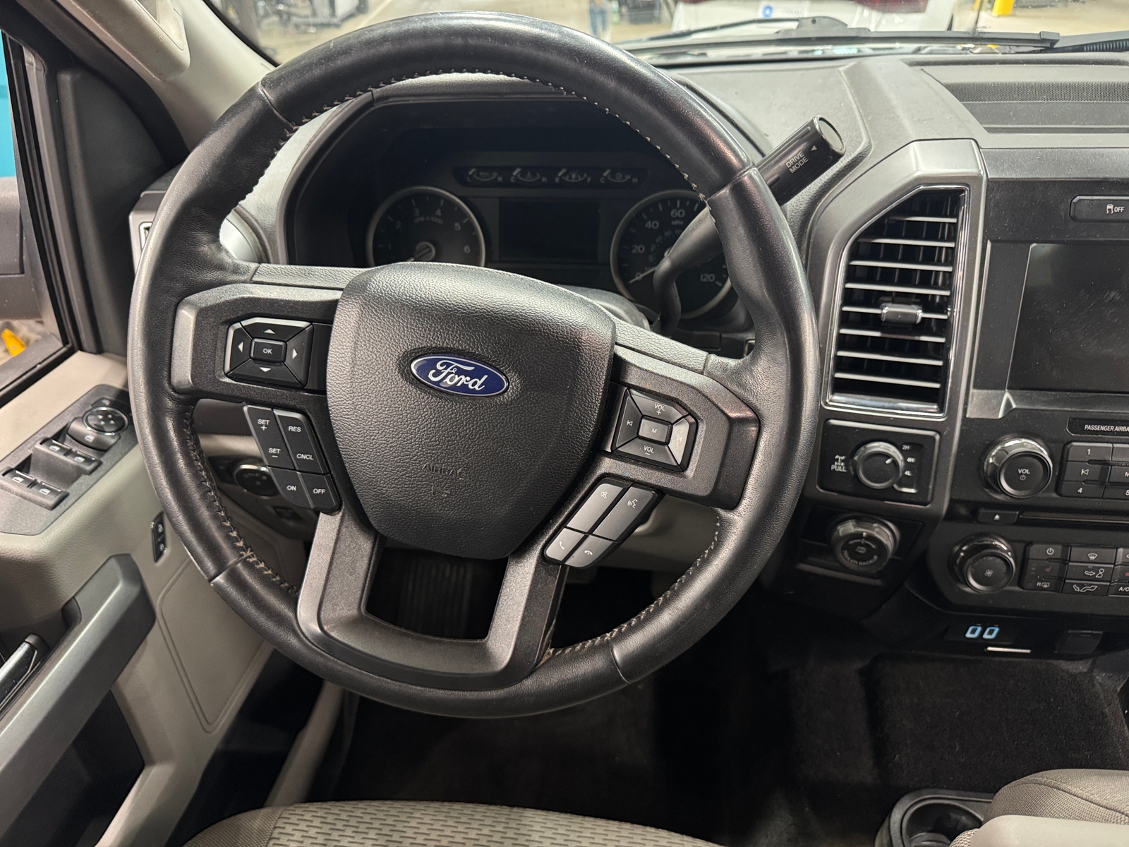 Thumbnail: 2018 Ford Econoline - 5