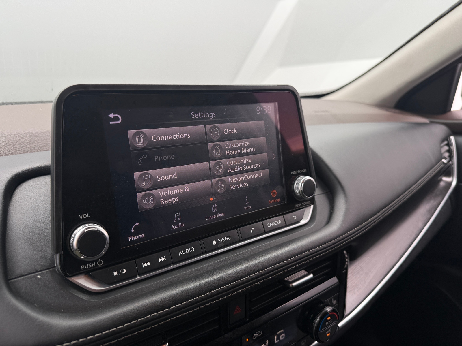 Thumbnail: 2021 Nissan Rogue - 3