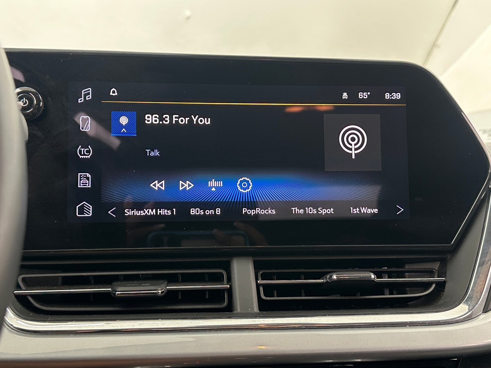 Thumbnail: 2025 Chevrolet Trax - 4