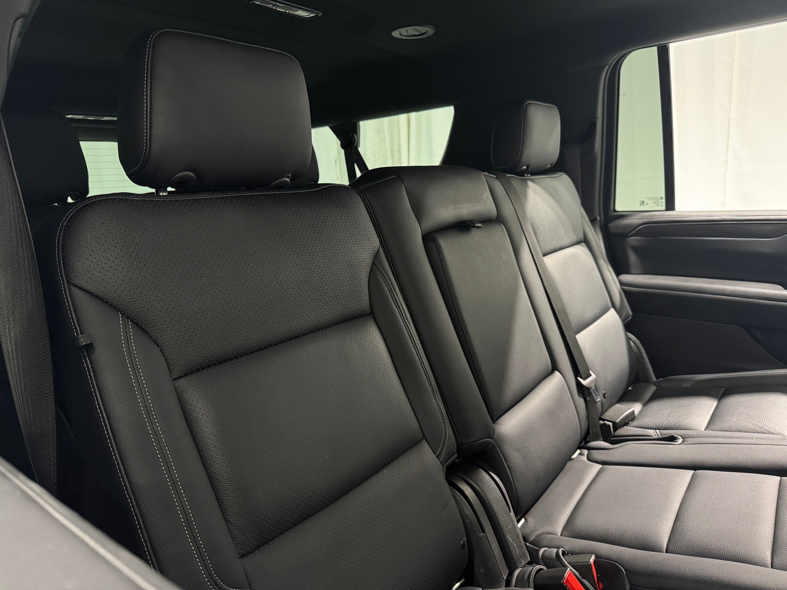 Thumbnail: 2022 Chevrolet Suburban - 6