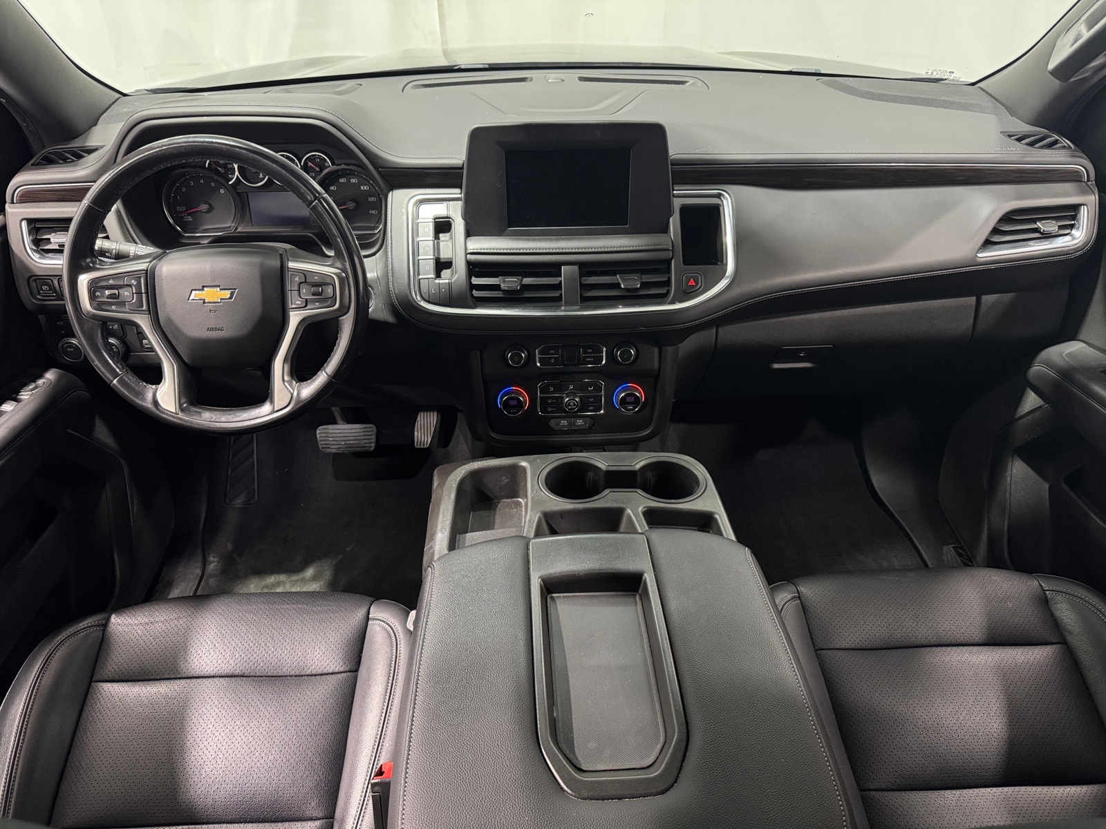 Thumbnail: 2022 Chevrolet Suburban - 3