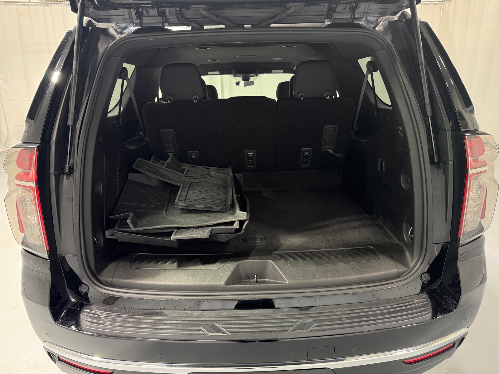 Thumbnail: 2022 Chevrolet Suburban - 7