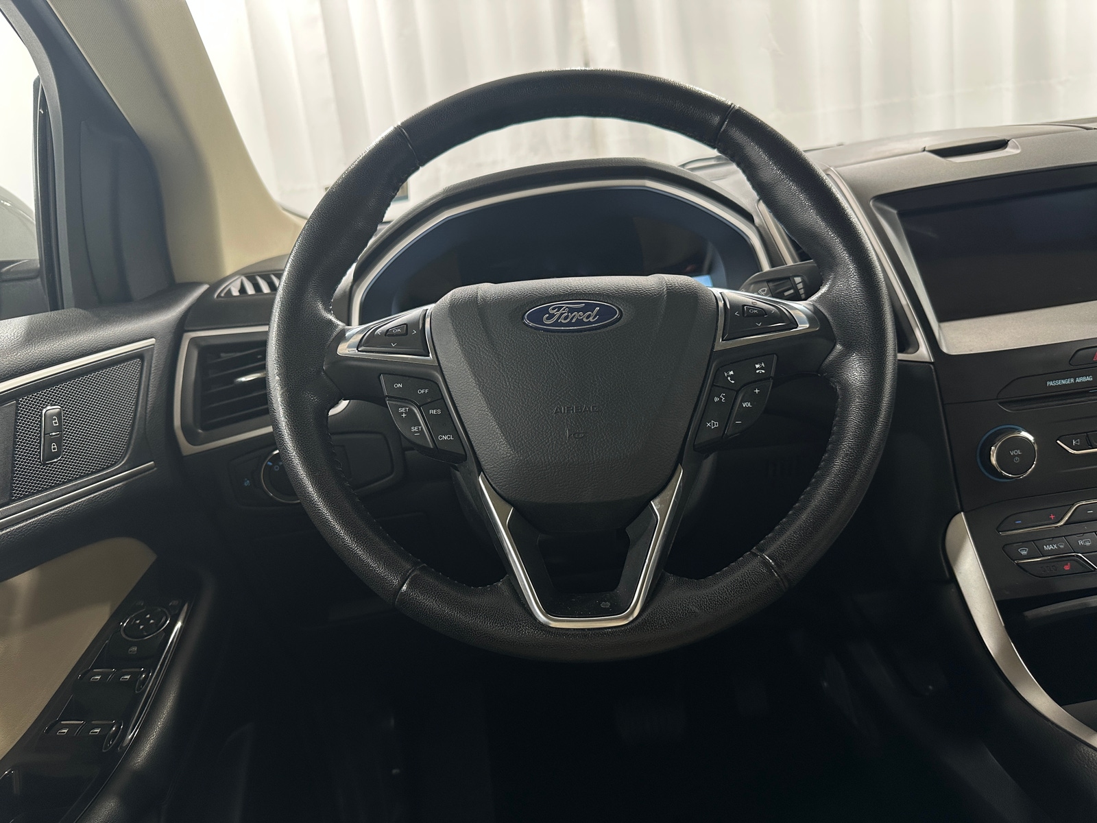 Thumbnail: 2018 Ford Edge - 5