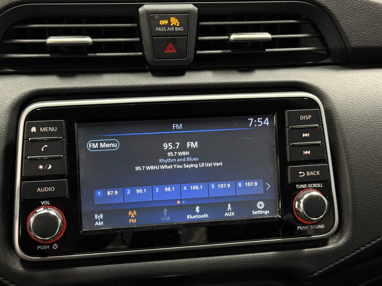 Thumbnail: 2020 Nissan Versa - 4