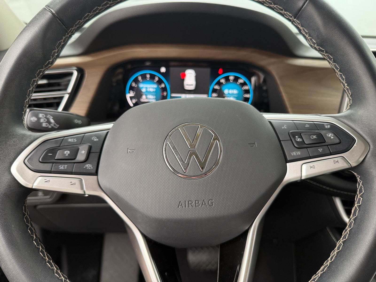 Thumbnail: 2024 Volkswagen Atlas - 4