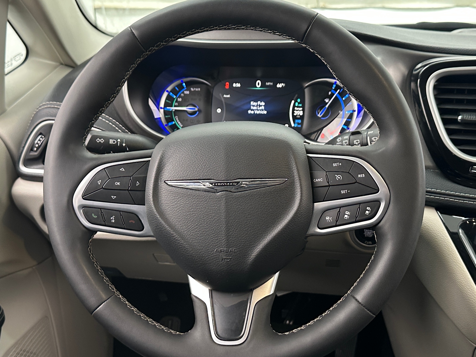 Thumbnail: 2024 Chrysler Pacifica - 4