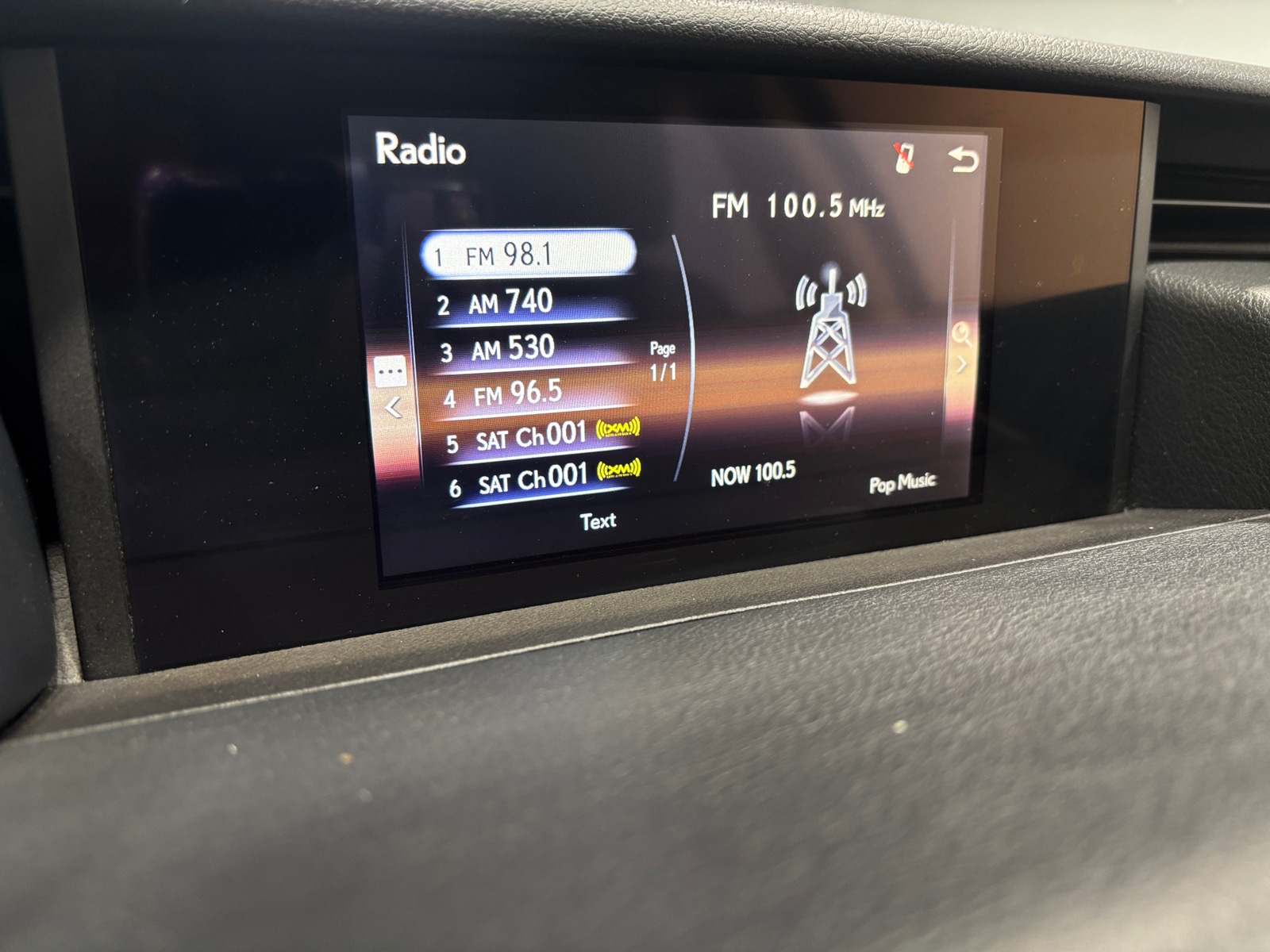 Thumbnail: 2019 Lexus IS - 3