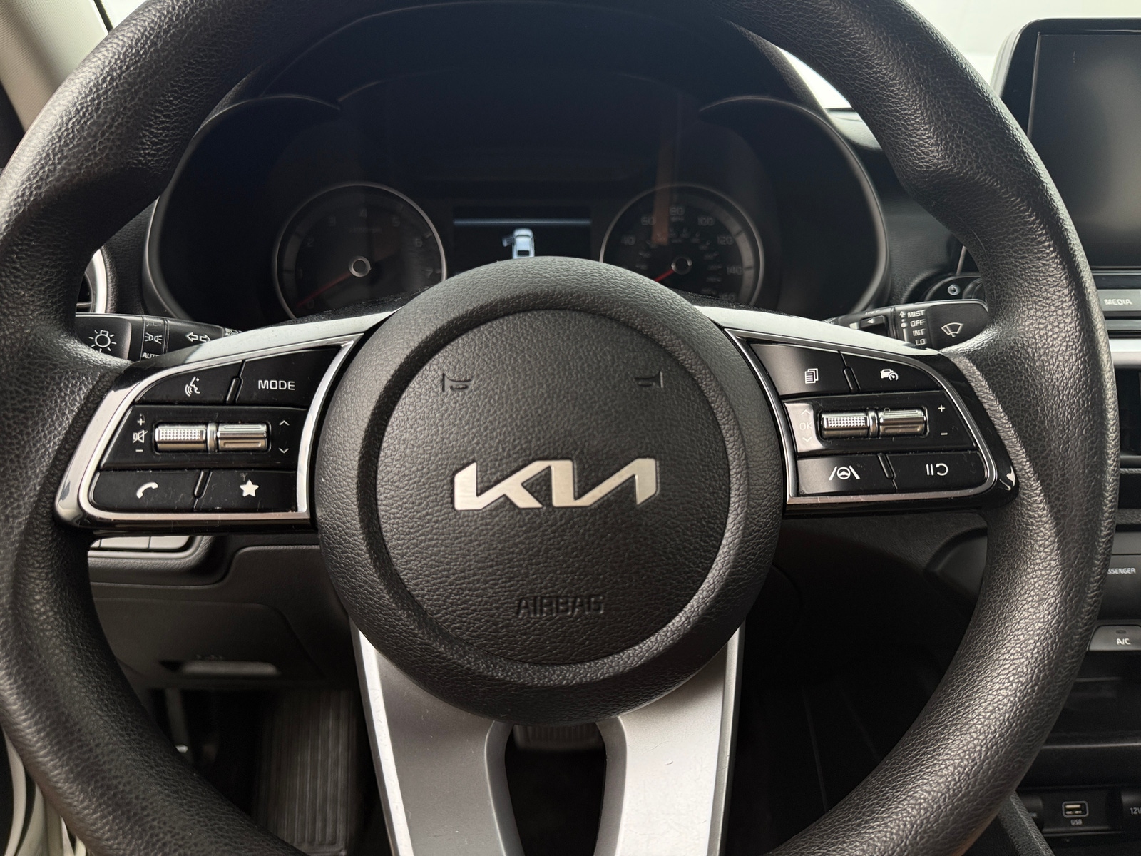 Thumbnail: 2022 Kia Forte - 5