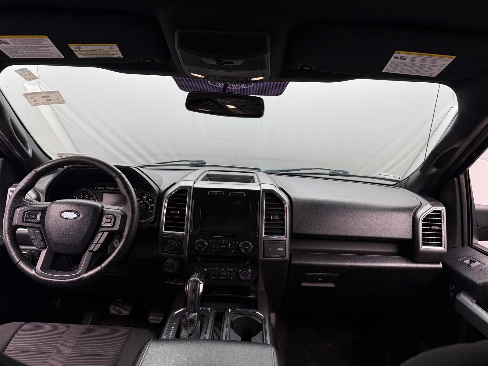 Thumbnail: 2016 Ford Econoline - 3