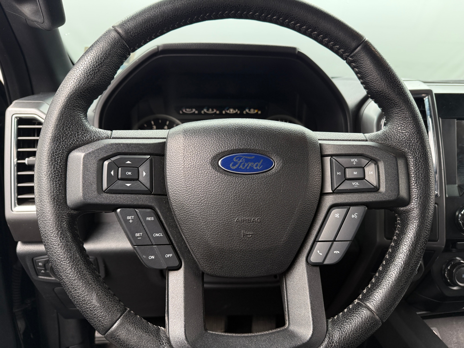 Thumbnail: 2016 Ford Econoline - 5