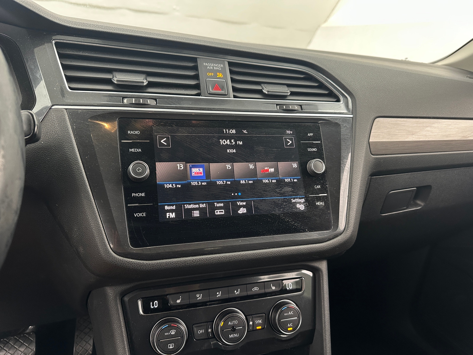 Thumbnail: 2018 Volkswagen Tiguan - 3