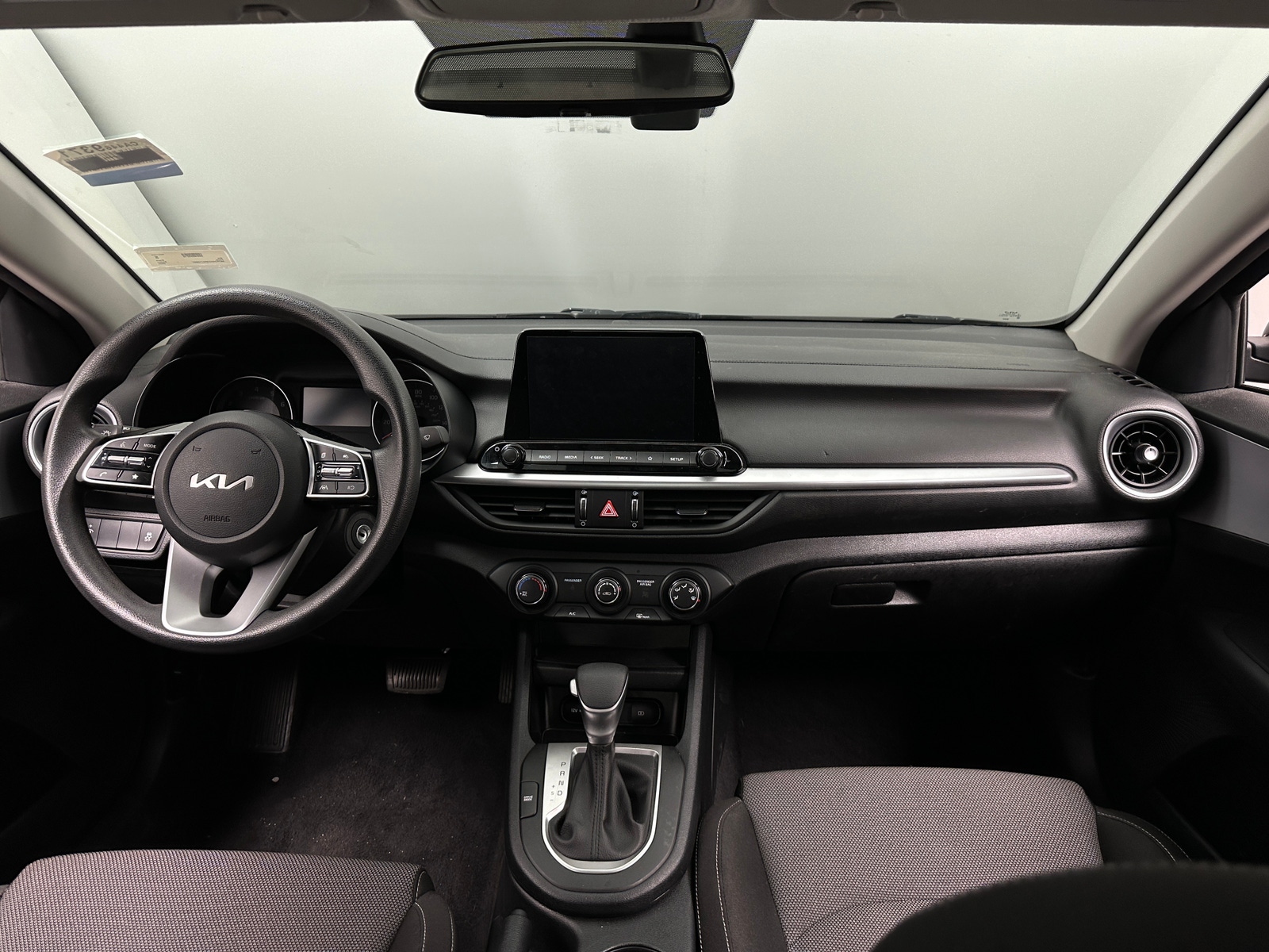 Thumbnail: 2024 Kia Forte - 3