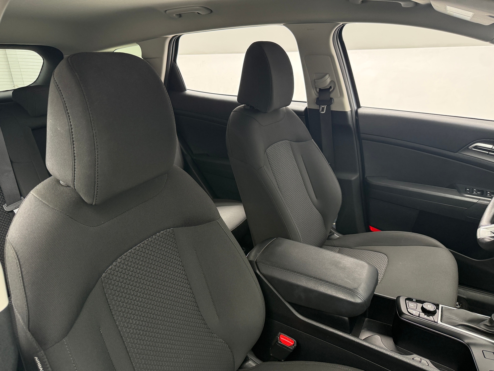 Thumbnail: 2025 Kia Sportage - 2