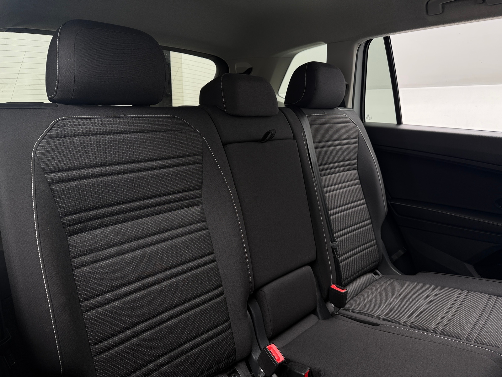 Thumbnail: 2024 Volkswagen Tiguan - 6