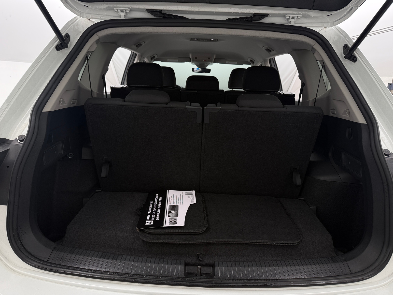 Thumbnail: 2024 Volkswagen Tiguan - 7