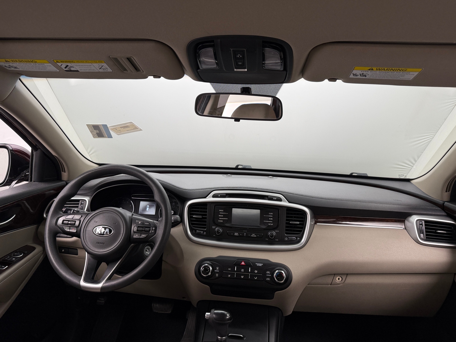 Thumbnail: 2017 Kia Sorento - 3