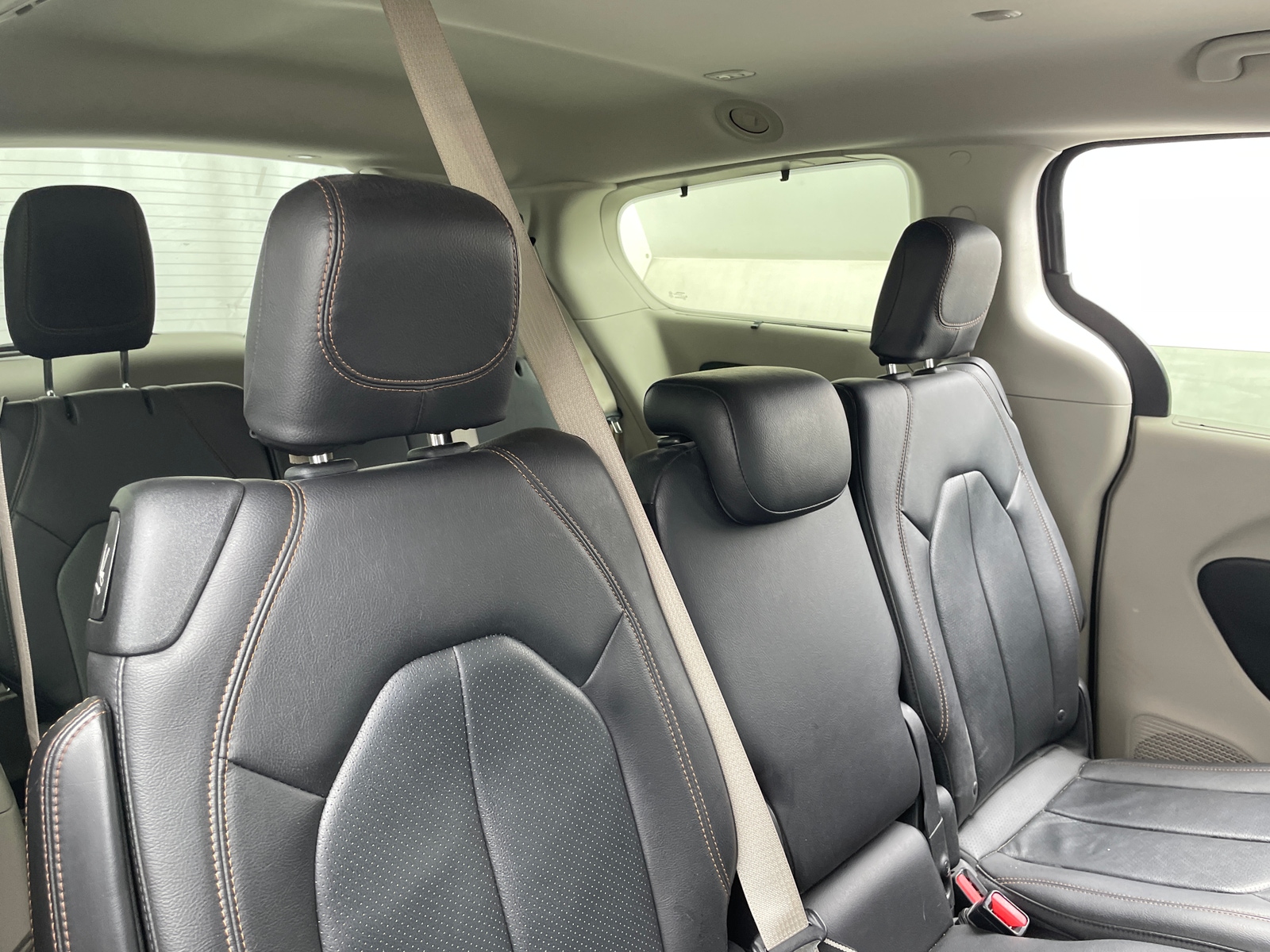 Thumbnail: 2018 Chrysler Pacifica - 5