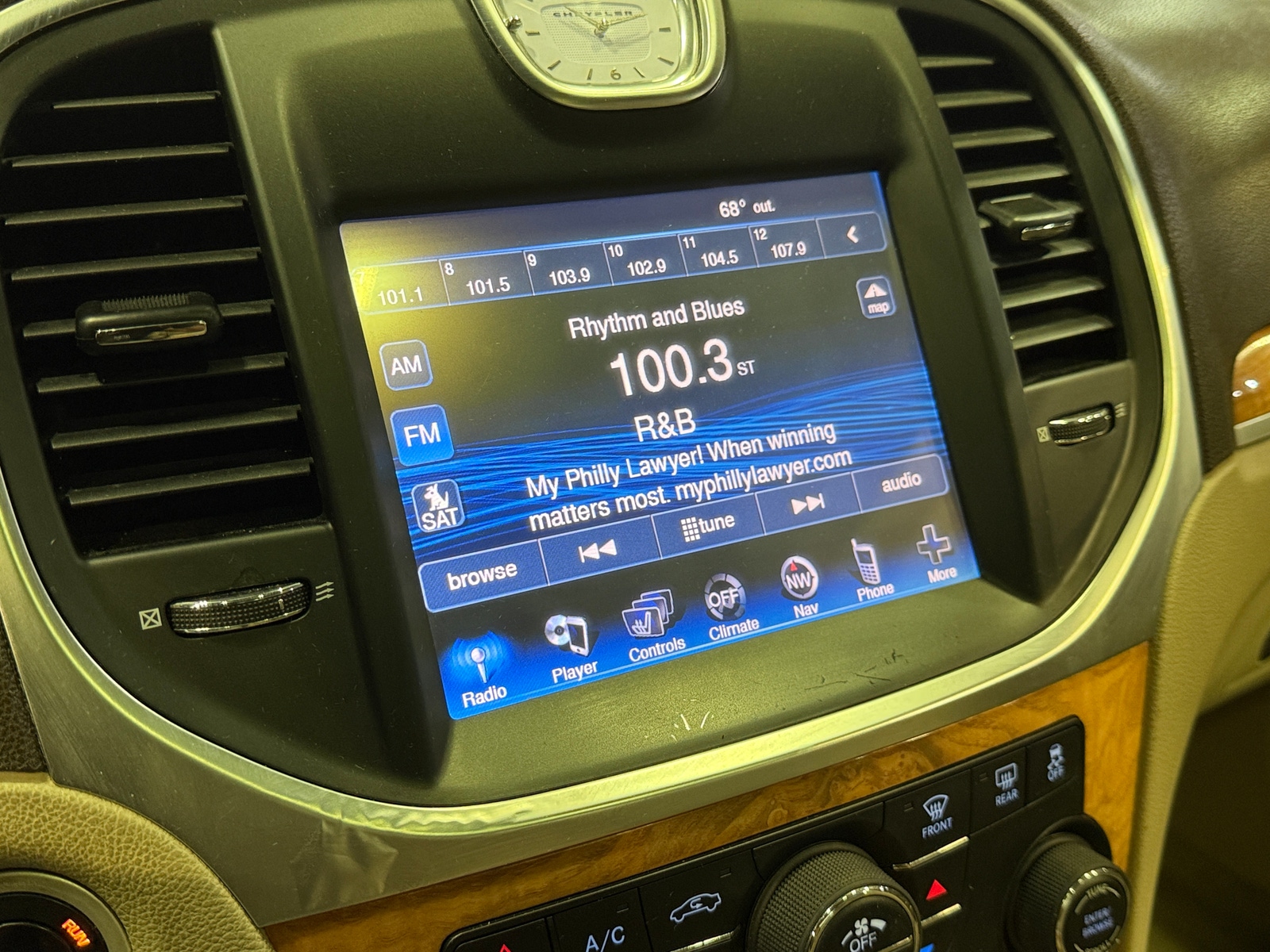 Thumbnail: 2014 Chrysler 300 - 3