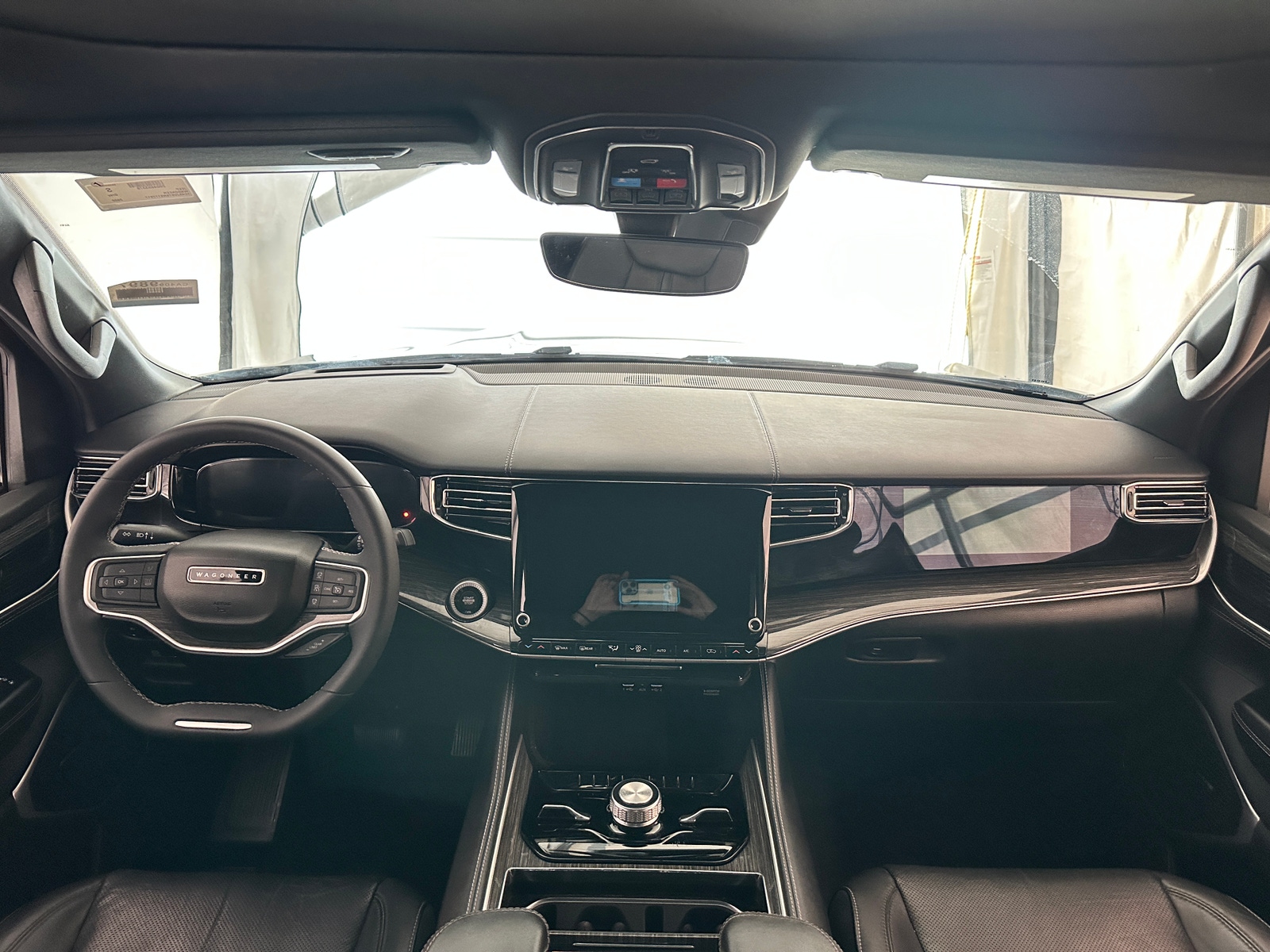 Thumbnail: 2022 Jeep Wagoneer - 2