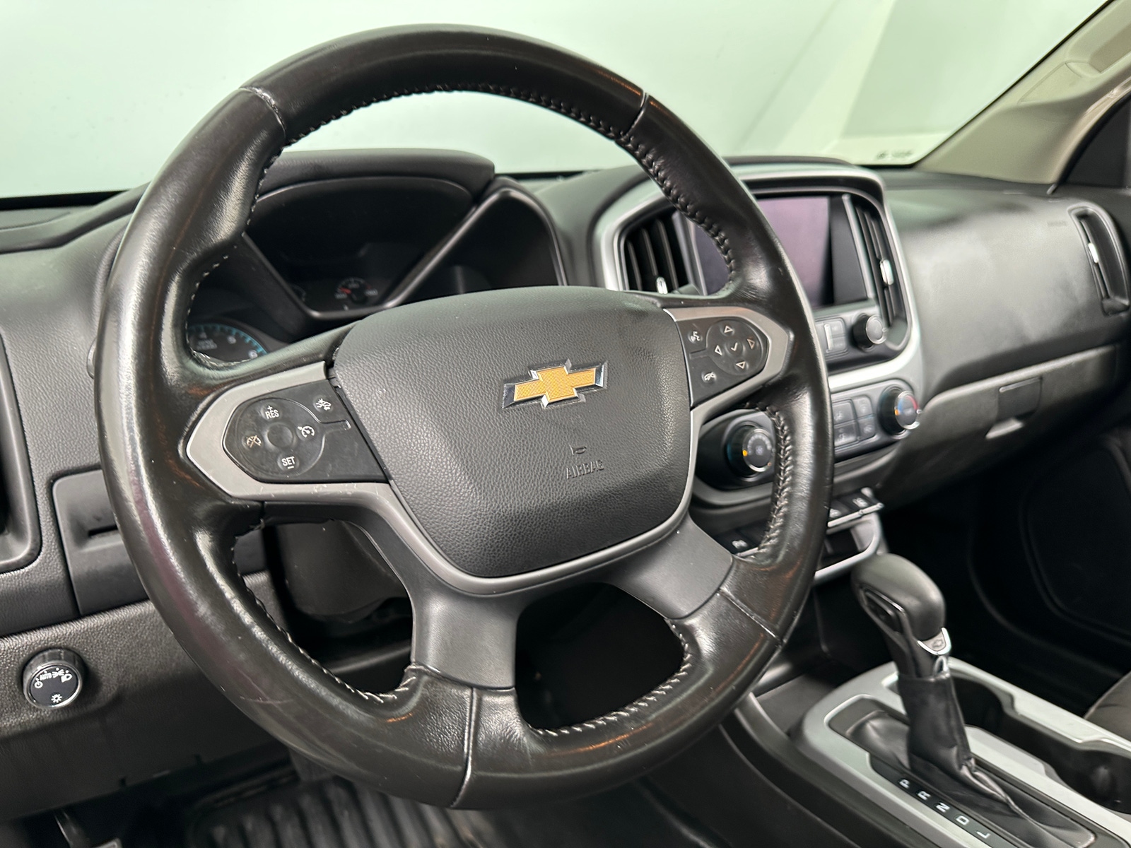 Thumbnail: 2022 Chevrolet Colorado - 5