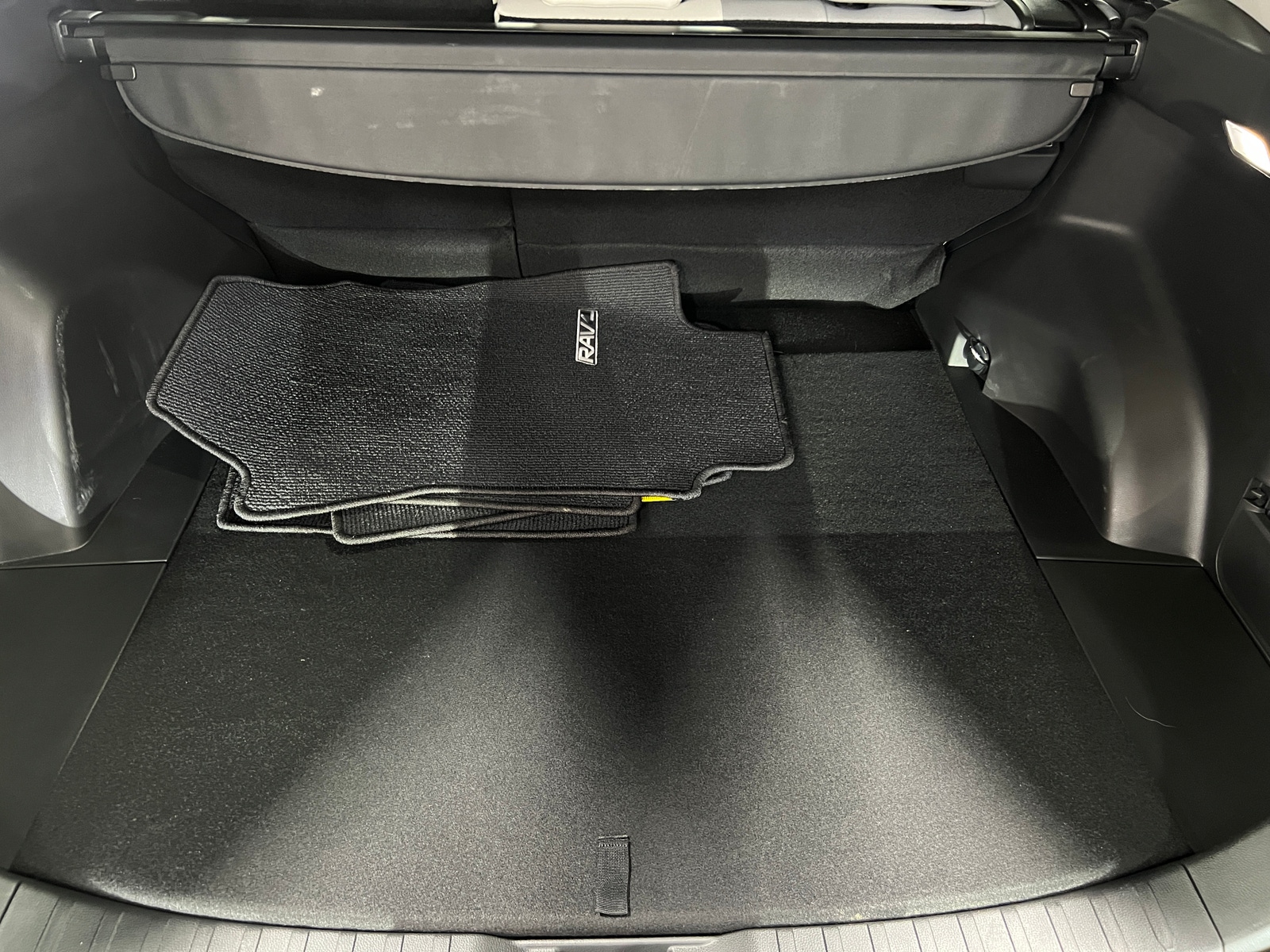 Thumbnail: 2025 Toyota RAV4 - 6