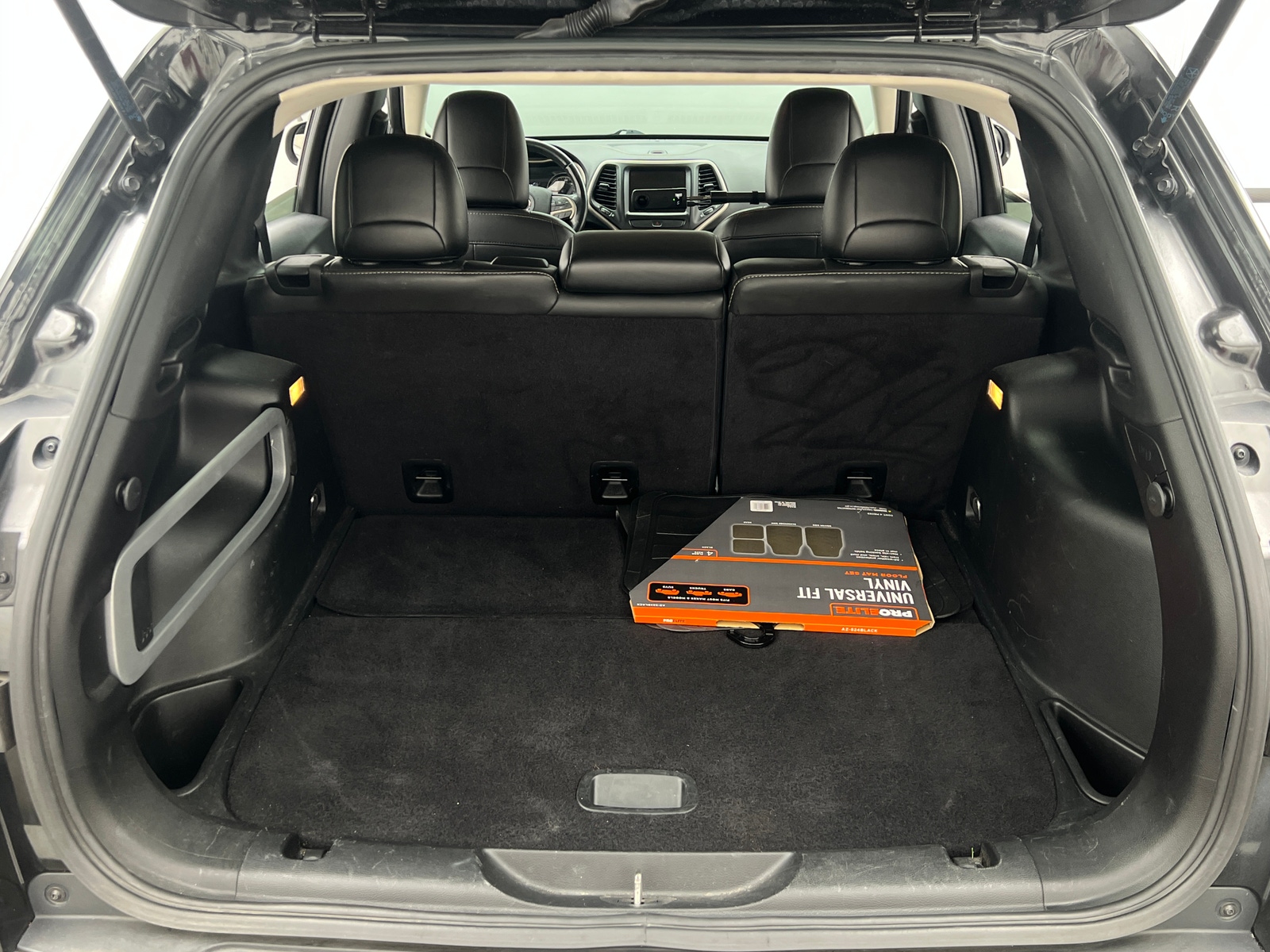 Thumbnail: 2016 Jeep Cherokee - 6