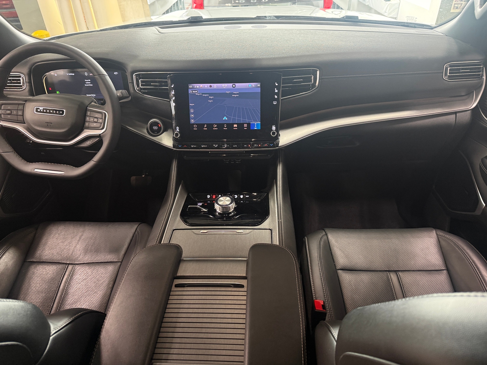 Thumbnail: 2025 Jeep Wagoneer - 2