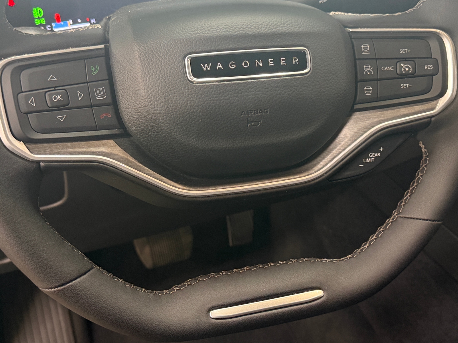 Thumbnail: 2025 Jeep Wagoneer - 4