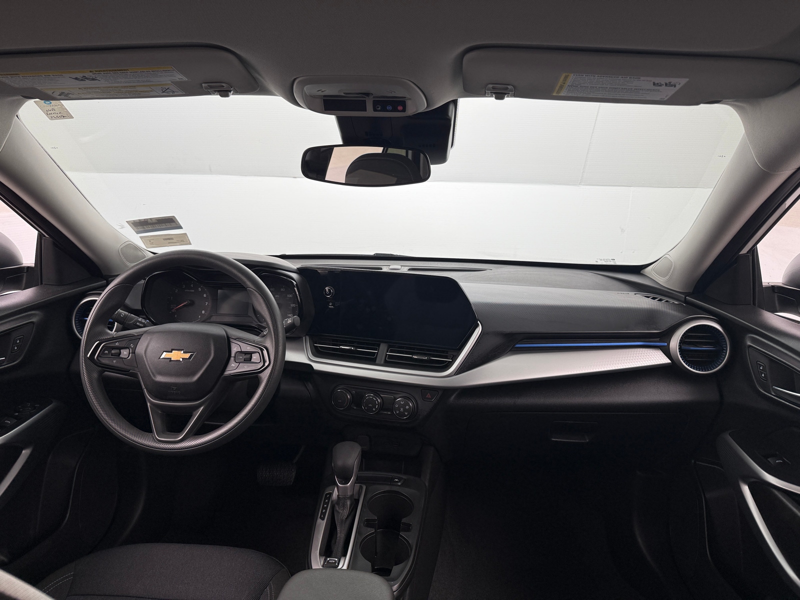 Thumbnail: 2025 Chevrolet Trax - 3