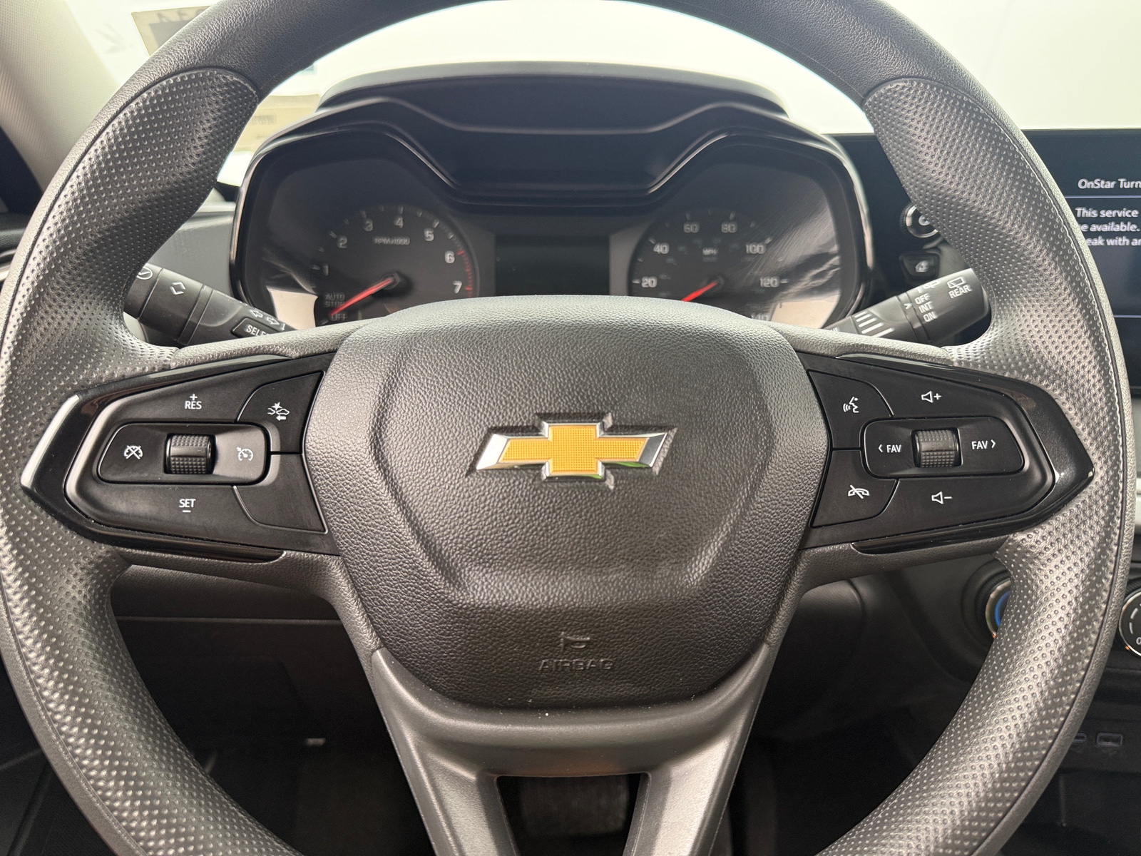 Thumbnail: 2025 Chevrolet Trax - 5