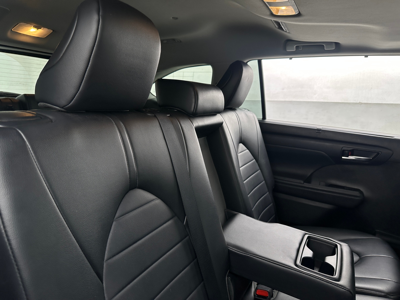 Thumbnail: 2022 Toyota Highlander - 5