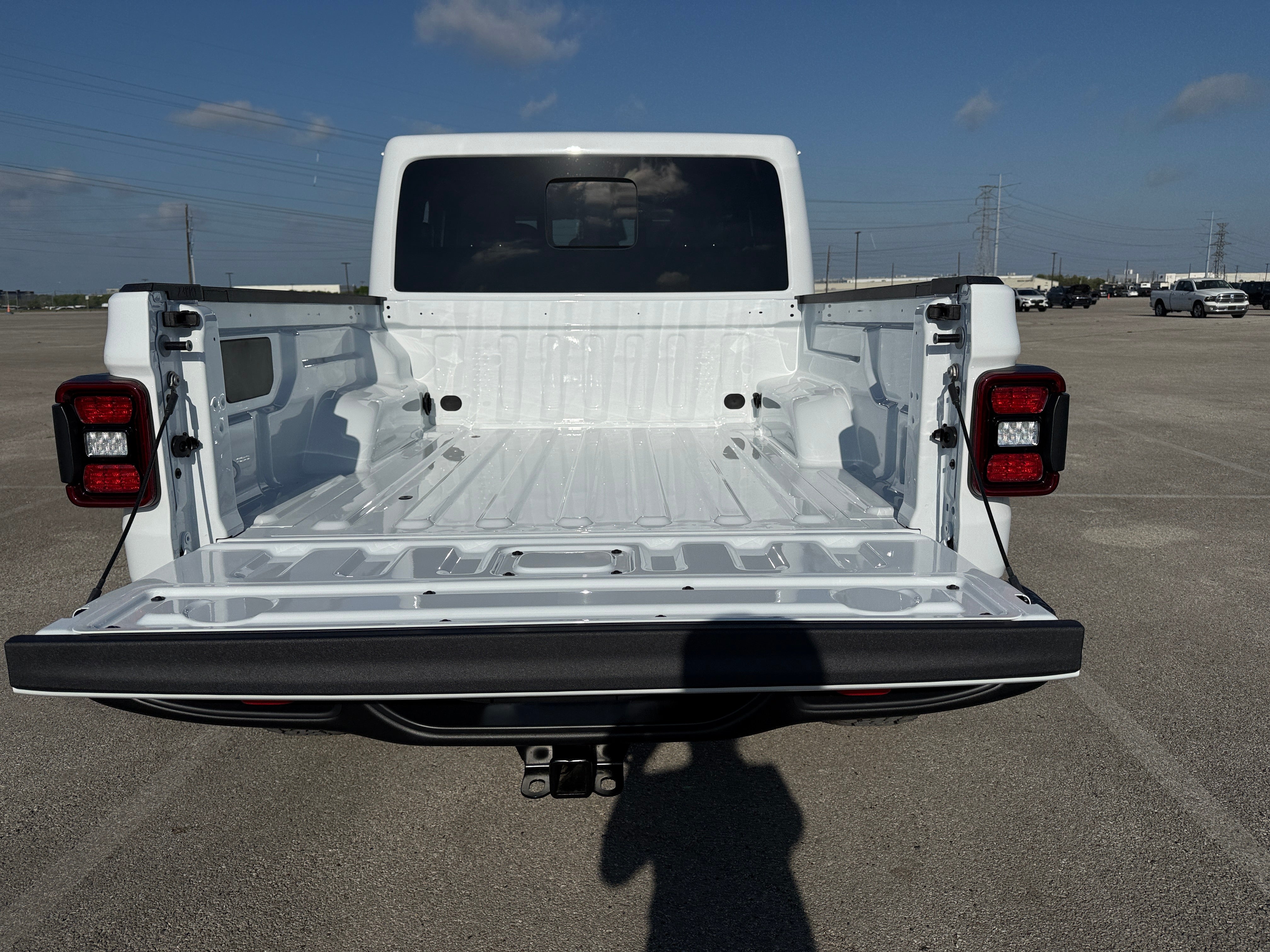 2026 Jeep Gladiator Rubicon - Photo 2