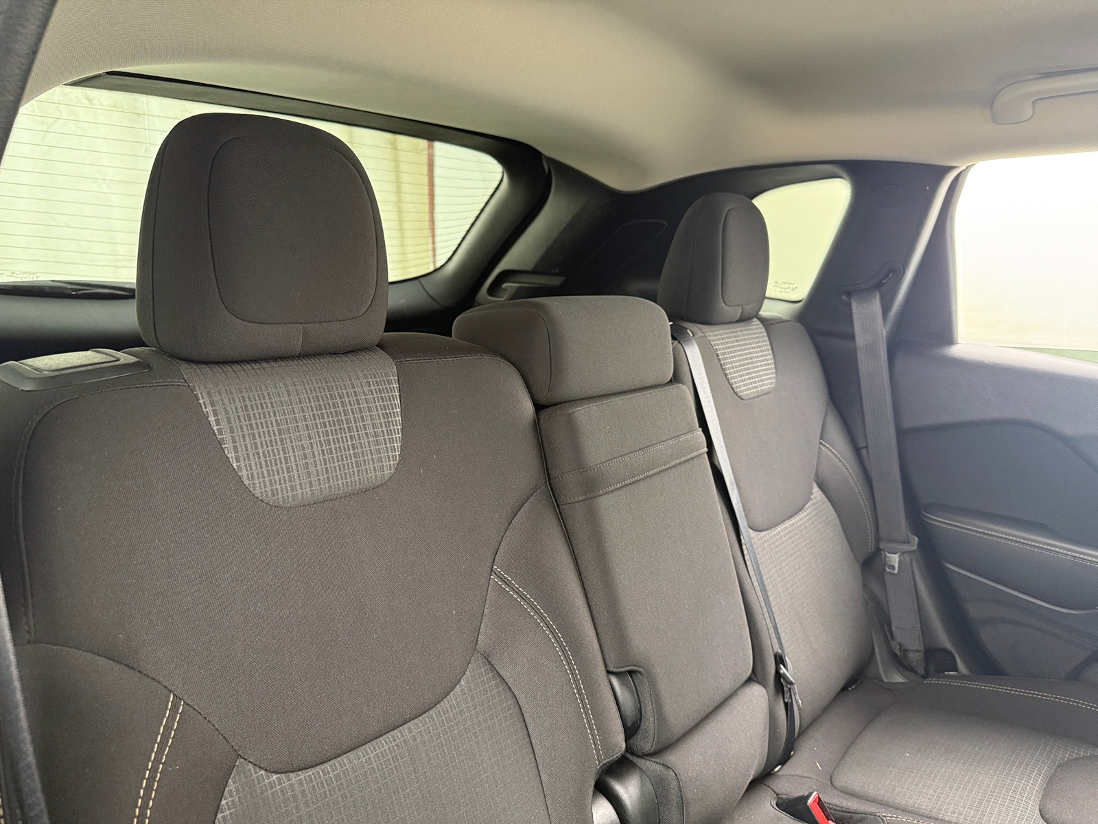 Thumbnail: 2017 Jeep Cherokee - 6