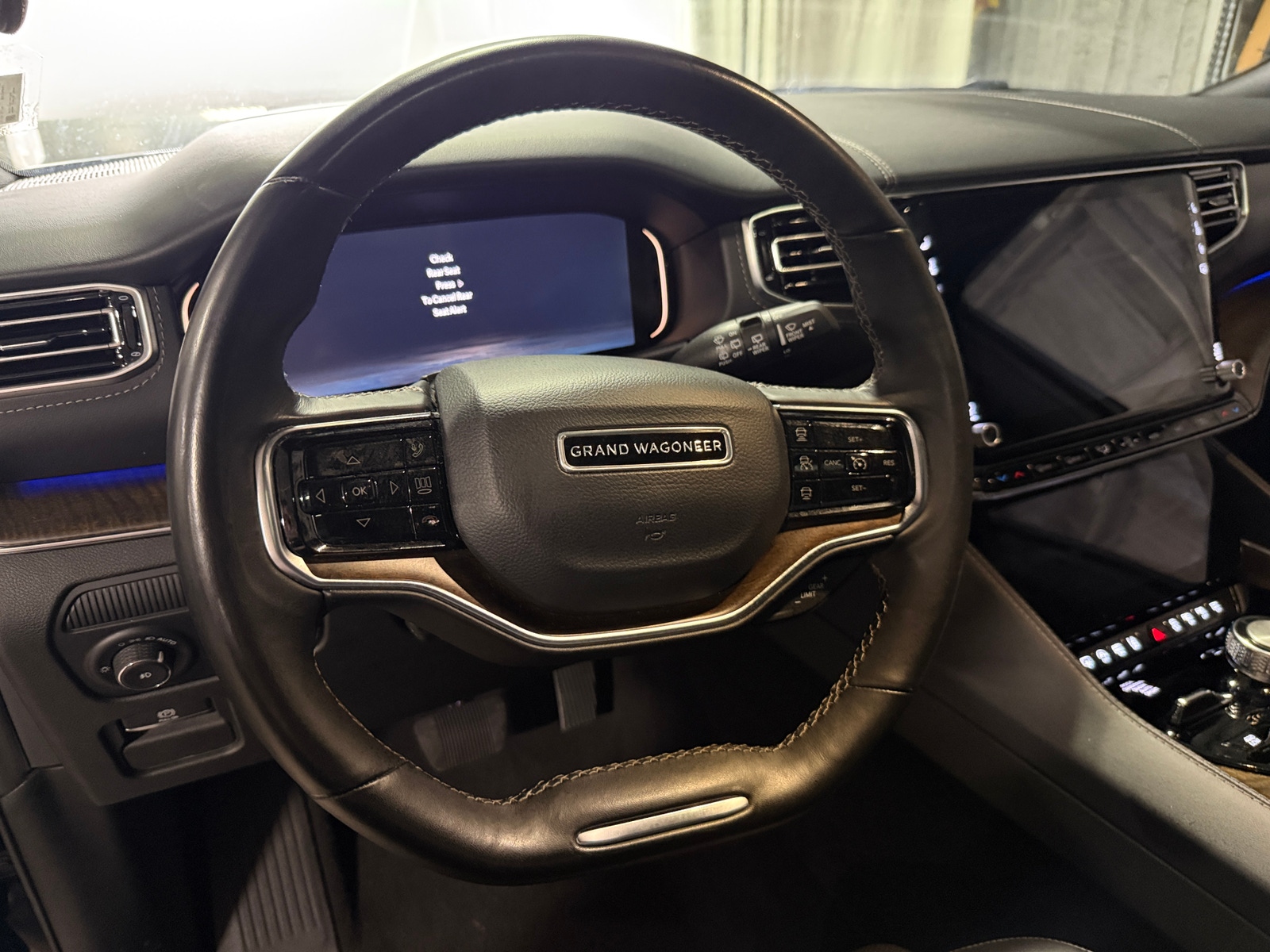 Thumbnail: 2024 Jeep Grand Wagoneer L - 4