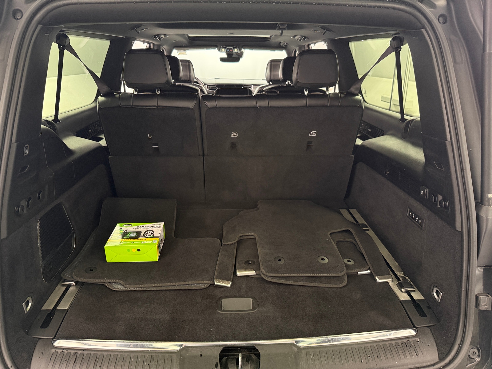 Thumbnail: 2024 Jeep Grand Wagoneer L - 6