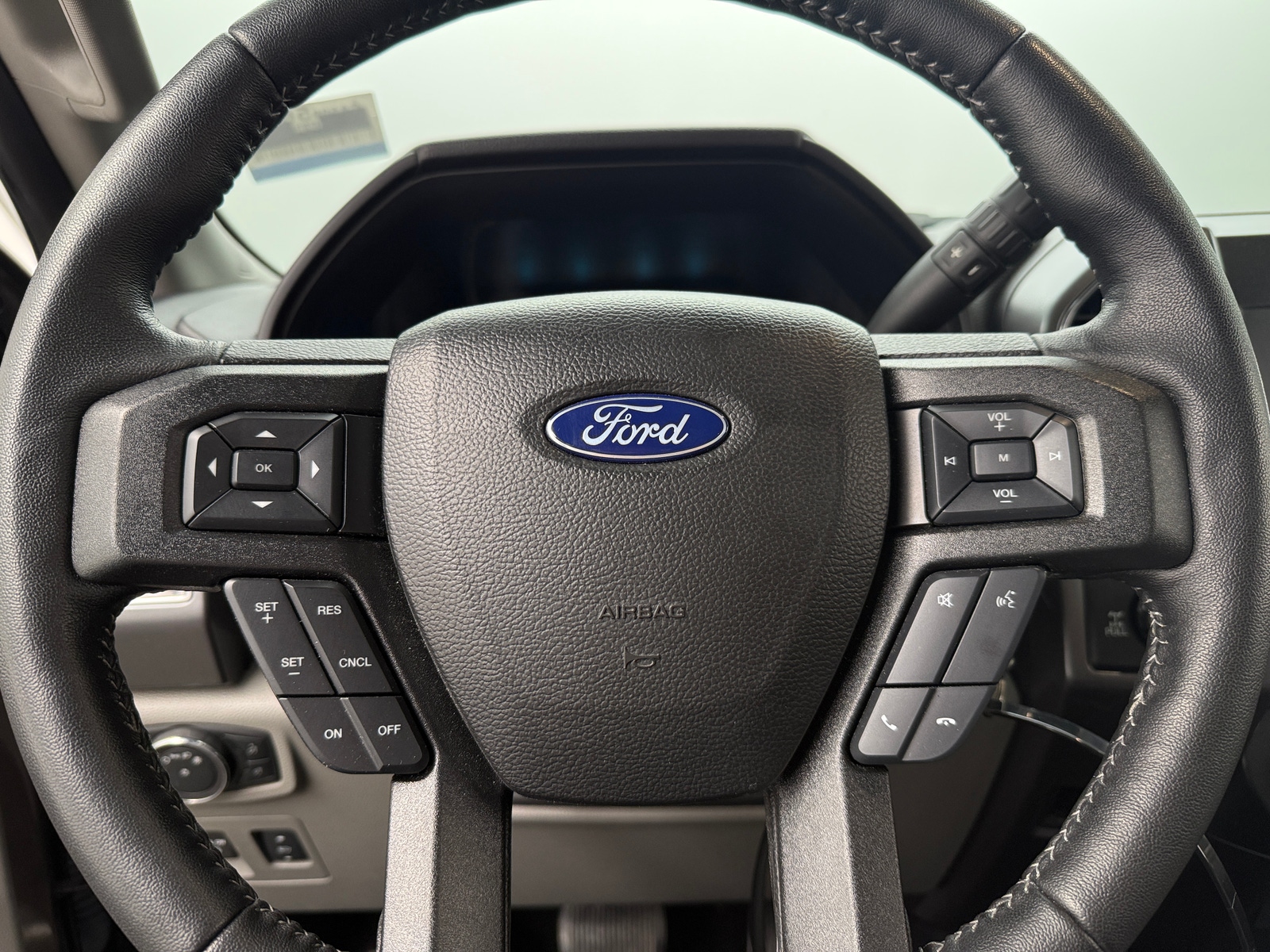 Thumbnail: 2018 Ford Econoline - 5