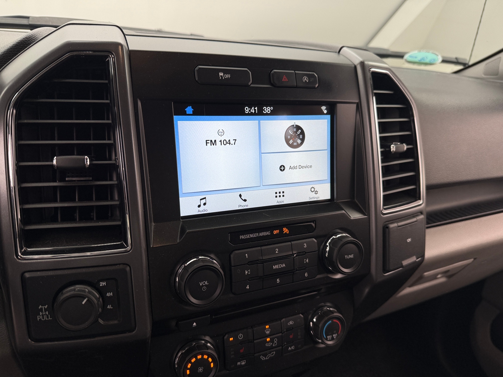 Thumbnail: 2018 Ford Econoline - 4