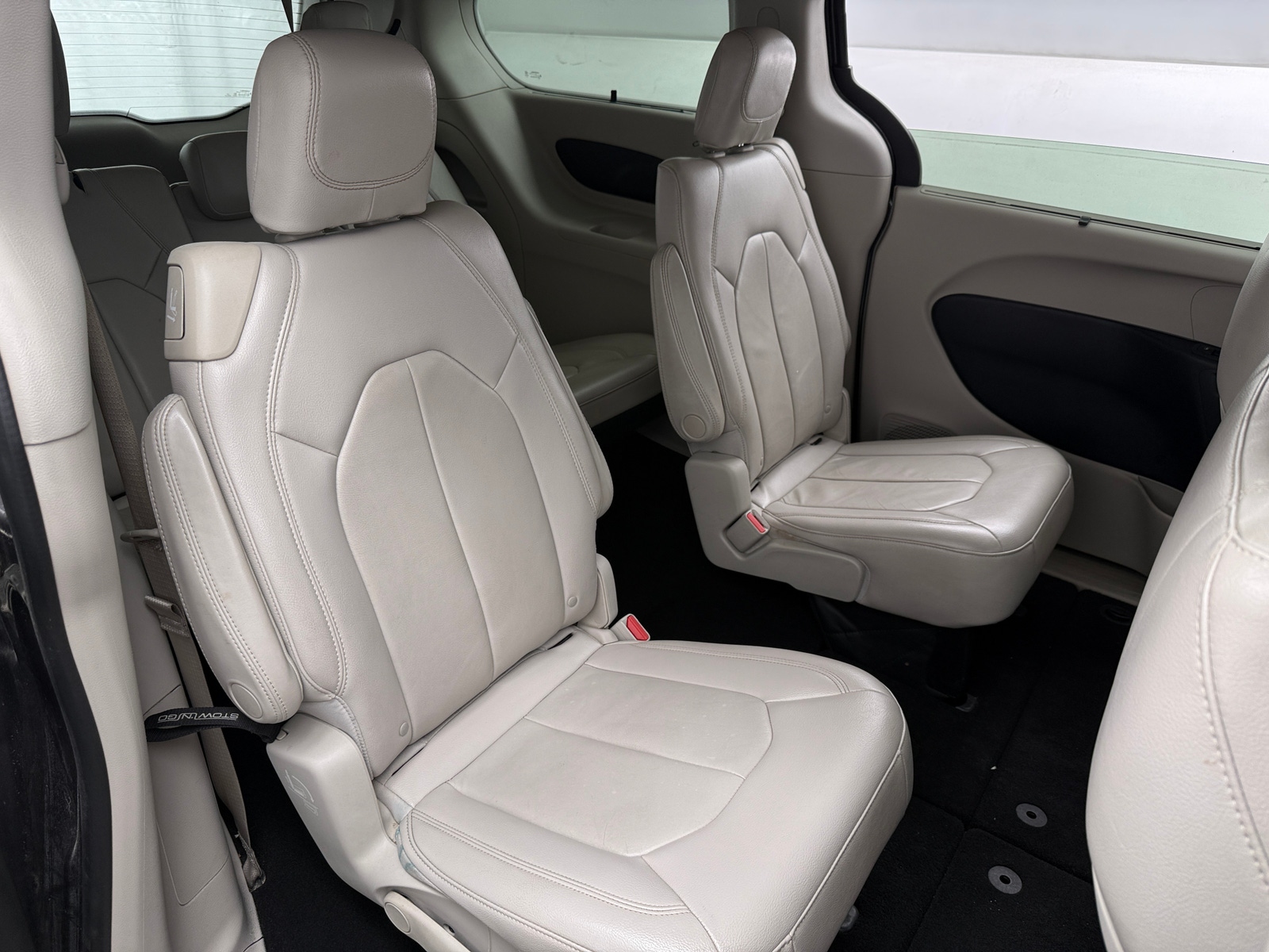 Thumbnail: 2017 Chrysler Pacifica - 5