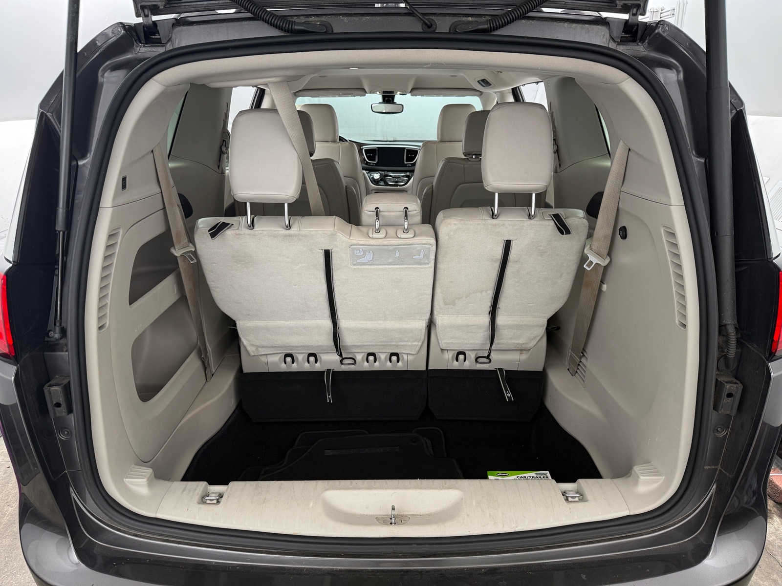 Thumbnail: 2017 Chrysler Pacifica - 6