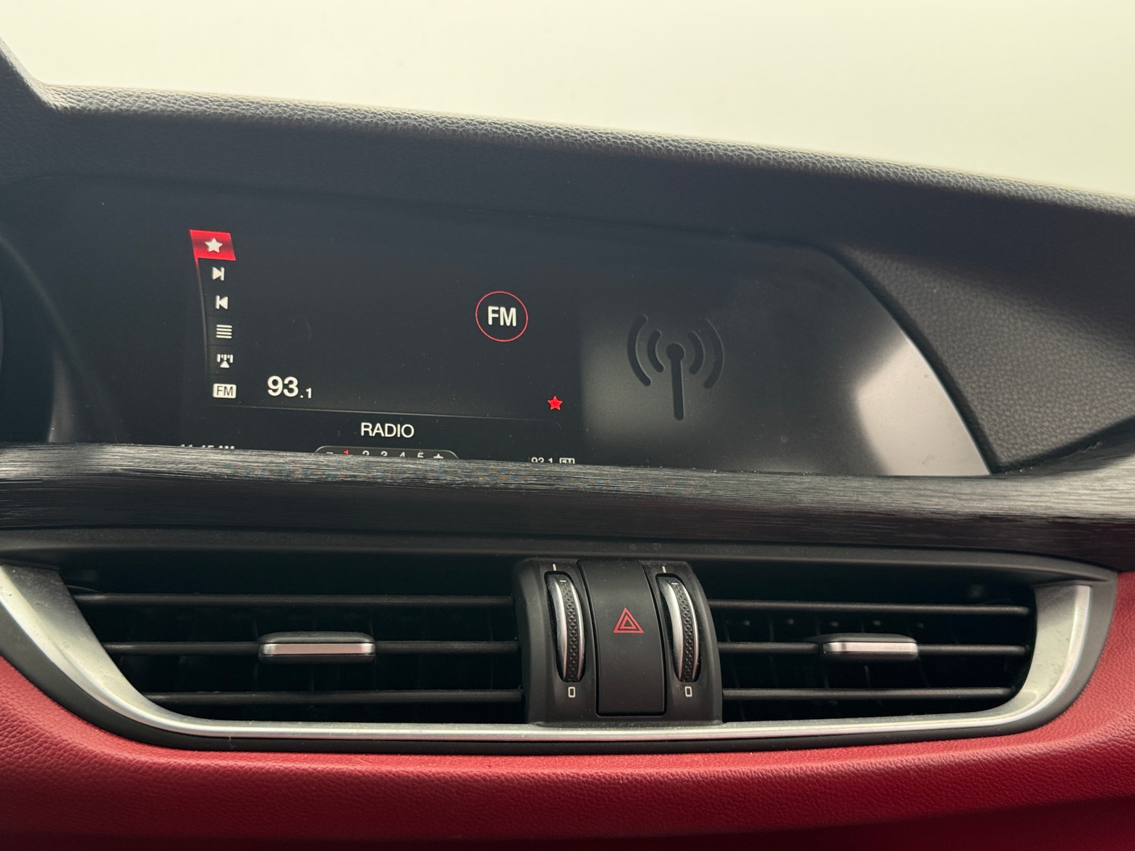 Thumbnail: 2019 Alfa Romeo Stelvio - 3