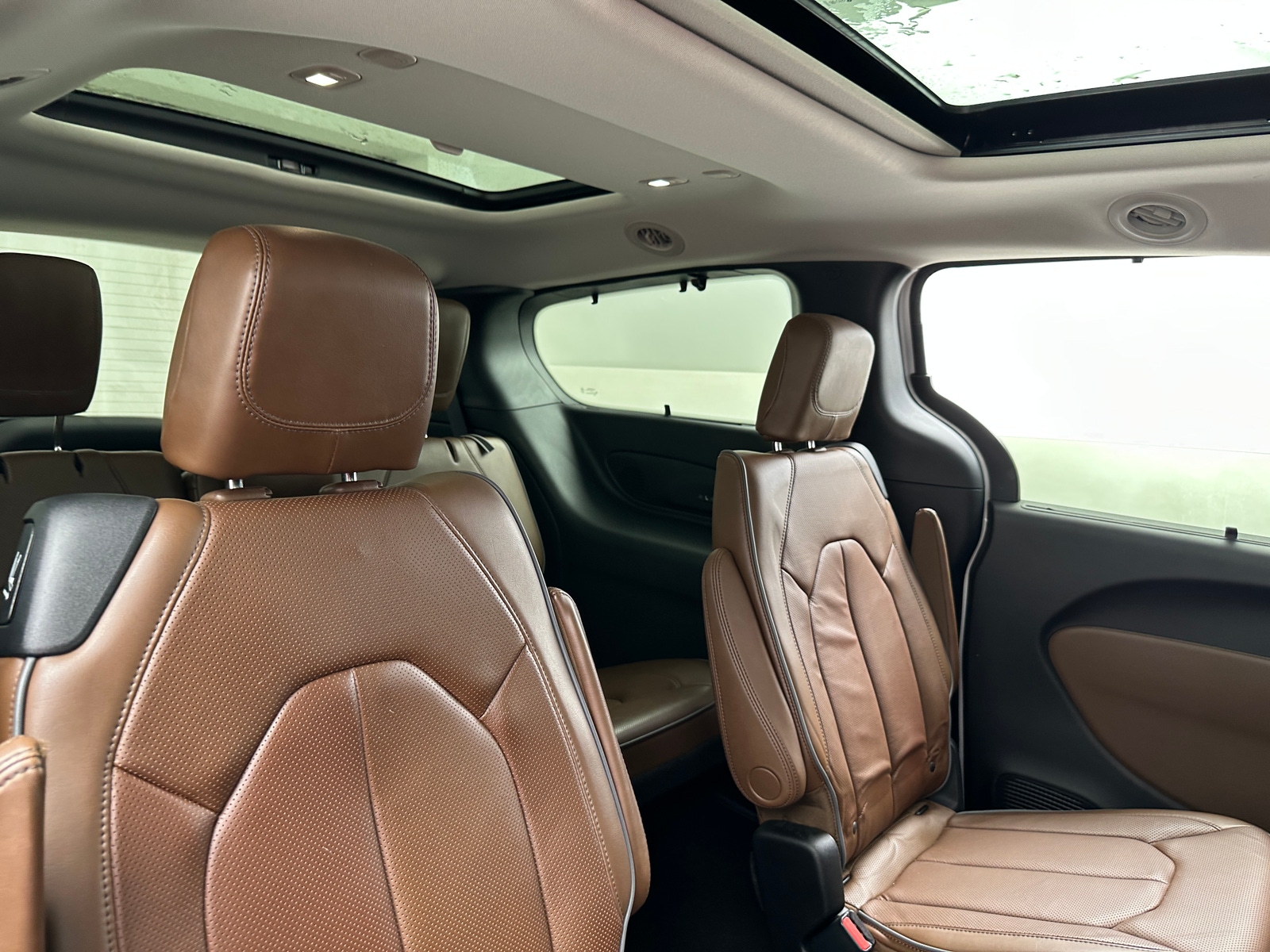 Thumbnail: 2017 Chrysler Pacifica - 5