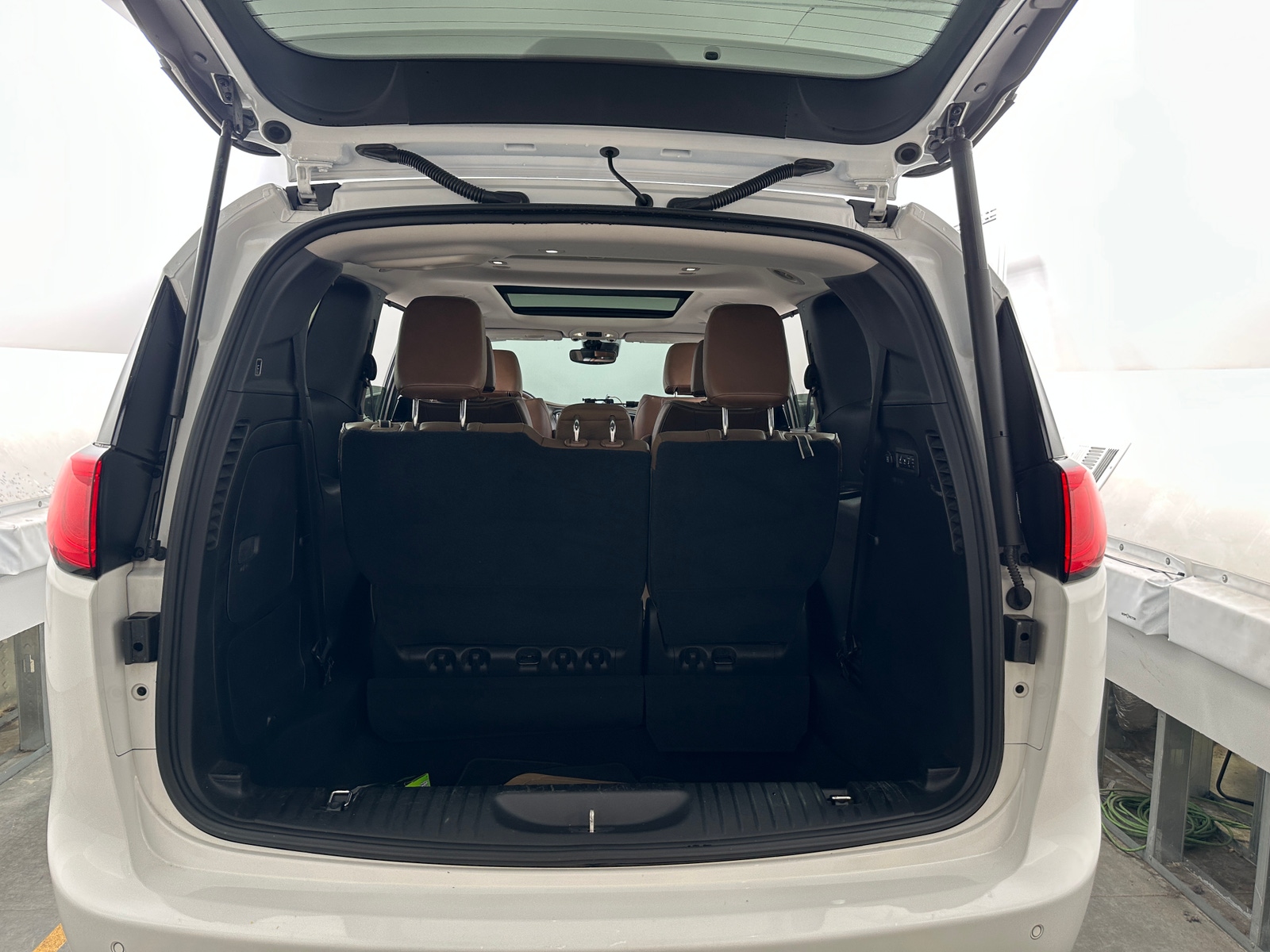 Thumbnail: 2017 Chrysler Pacifica - 6